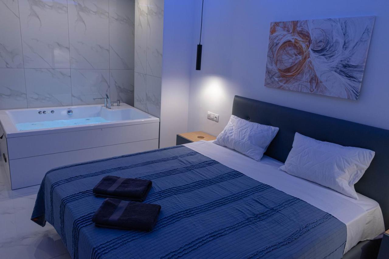 Athens Jacuzzi Apartment Luaran gambar