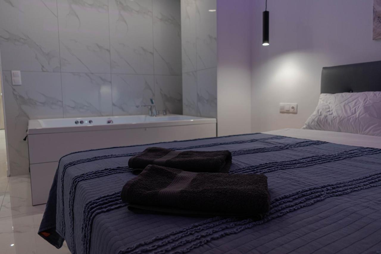 Athens Jacuzzi Apartment Luaran gambar